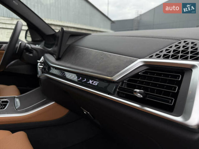 Серый БМВ Х5, объемом двигателя 3 л и пробегом 10 тыс. км за 132000 $, фото 27 на Automoto.ua