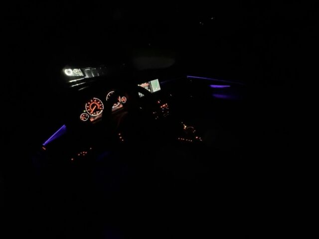 Серый БМВ Х5, объемом двигателя 3 л и пробегом 140 тыс. км за 26700 $, фото 13 на Automoto.ua