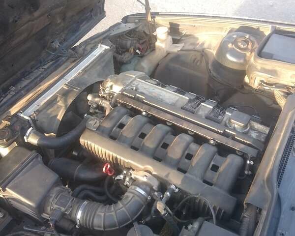 Синій БМВ Х5, об'ємом двигуна 2 л та пробігом 302 тис. км за 2500 $, фото 6 на Automoto.ua