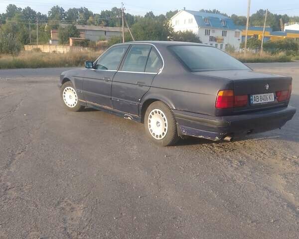 Синій БМВ Х5, об'ємом двигуна 2 л та пробігом 302 тис. км за 2500 $, фото 2 на Automoto.ua