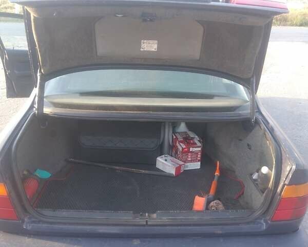 Синій БМВ Х5, об'ємом двигуна 2 л та пробігом 302 тис. км за 2500 $, фото 7 на Automoto.ua