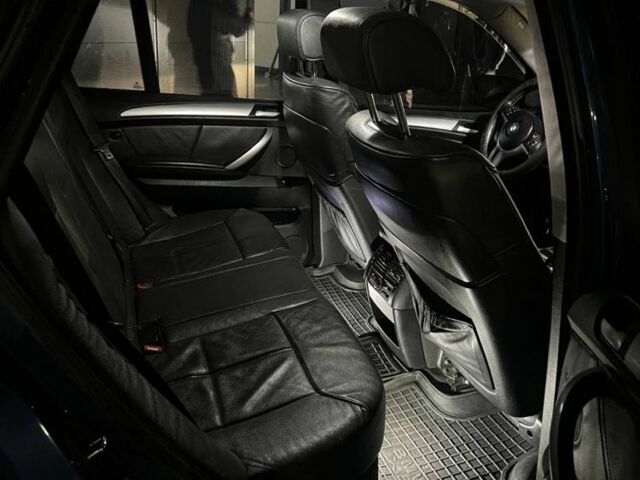 Синий БМВ Х5, объемом двигателя 3 л и пробегом 400 тыс. км за 4700 $, фото 6 на Automoto.ua