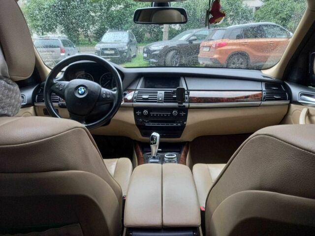 Синий БМВ Х5, объемом двигателя 3 л и пробегом 225 тыс. км за 12500 $, фото 7 на Automoto.ua