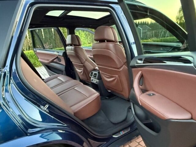 Синий БМВ Х5, объемом двигателя 4 л и пробегом 272 тыс. км за 6500 $, фото 7 на Automoto.ua