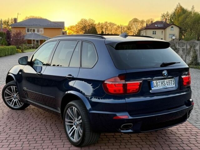 Синий БМВ Х5, объемом двигателя 4 л и пробегом 272 тыс. км за 6500 $, фото 3 на Automoto.ua