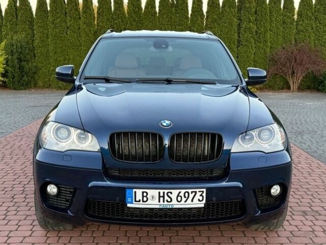 Синий БМВ Х5, объемом двигателя 4 л и пробегом 272 тыс. км за 6500 $, фото 4 на Automoto.ua
