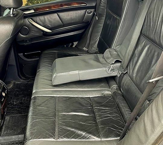 Синий БМВ Х5, объемом двигателя 4.4 л и пробегом 325 тыс. км за 7000 $, фото 10 на Automoto.ua