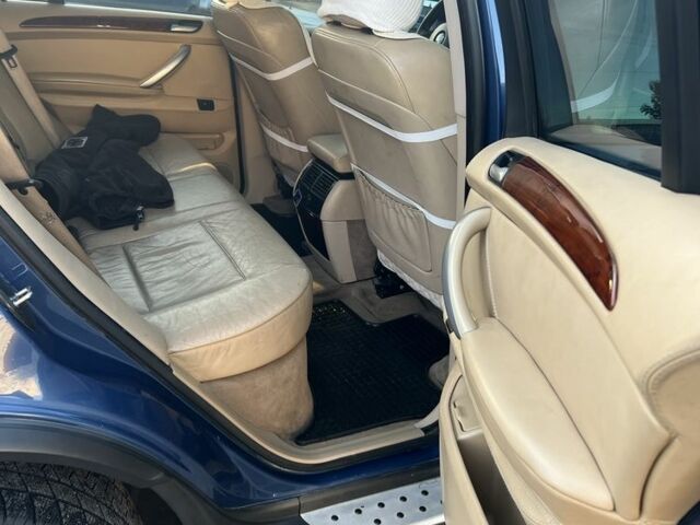 Синий БМВ Х5, объемом двигателя 4.4 л и пробегом 429 тыс. км за 7999 $, фото 10 на Automoto.ua