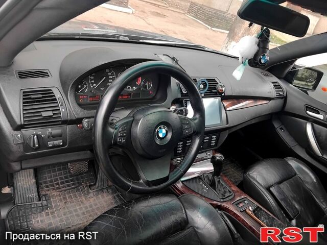 Синий БМВ Х5, объемом двигателя 4.4 л и пробегом 340 тыс. км за 8500 $, фото 1 на Automoto.ua