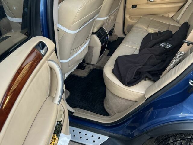 Синий БМВ Х5, объемом двигателя 4.4 л и пробегом 429 тыс. км за 7999 $, фото 13 на Automoto.ua