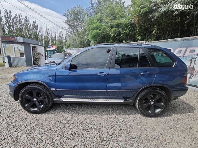 Синий БМВ Х5, объемом двигателя 4.4 л и пробегом 383 тыс. км за 7500 $, фото 4 на Automoto.ua
