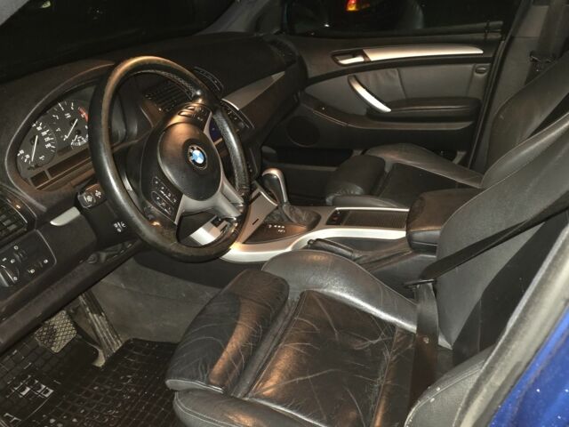 Синий БМВ Х5, объемом двигателя 3 л и пробегом 340 тыс. км за 4300 $, фото 6 на Automoto.ua