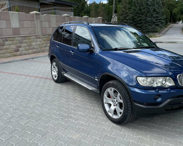 Синий БМВ Х5, объемом двигателя 3 л и пробегом 320 тыс. км за 8500 $, фото 1 на Automoto.ua