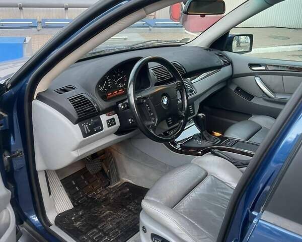 Синий БМВ Х5, объемом двигателя 3 л и пробегом 173 тыс. км за 8800 $, фото 5 на Automoto.ua