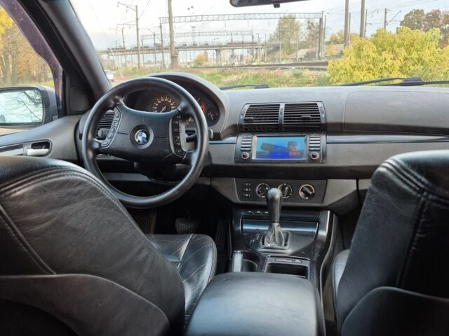 Синий БМВ Х5, объемом двигателя 0 л и пробегом 500 тыс. км за 4600 $, фото 5 на Automoto.ua