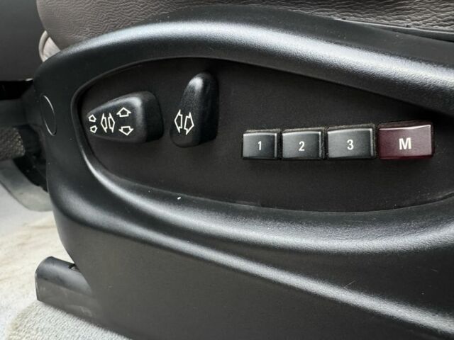 Синій БМВ Х5, об'ємом двигуна 3 л та пробігом 340 тис. км за 6299 $, фото 20 на Automoto.ua