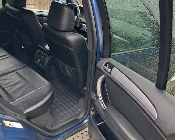 Синий БМВ Х5, объемом двигателя 4.4 л и пробегом 340 тыс. км за 6200 $, фото 13 на Automoto.ua