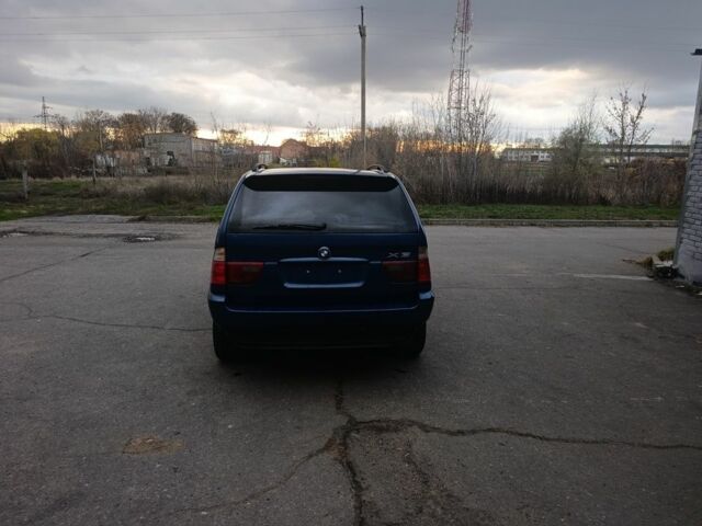Синий БМВ Х5, объемом двигателя 3 л и пробегом 380 тыс. км за 6700 $, фото 2 на Automoto.ua