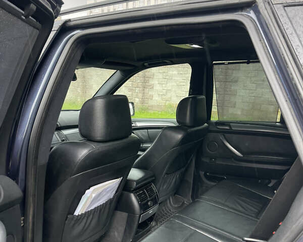 Синий БМВ Х5, объемом двигателя 3 л и пробегом 380 тыс. км за 9500 $, фото 15 на Automoto.ua