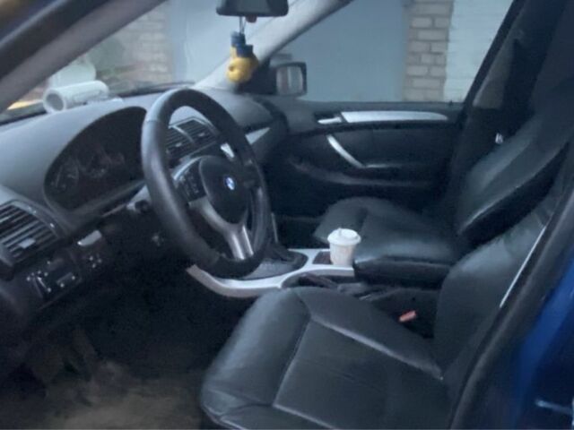 Синій БМВ Х5, об'ємом двигуна 3 л та пробігом 260 тис. км за 4800 $, фото 6 на Automoto.ua