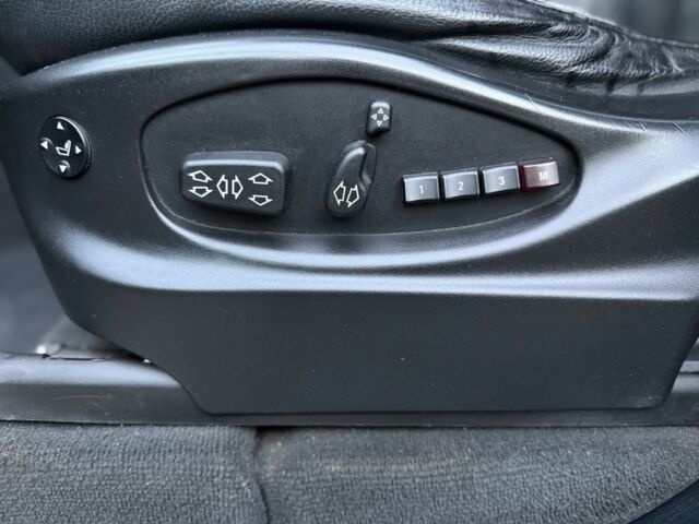 Синий БМВ Х5, объемом двигателя 3 л и пробегом 270 тыс. км за 5500 $, фото 11 на Automoto.ua