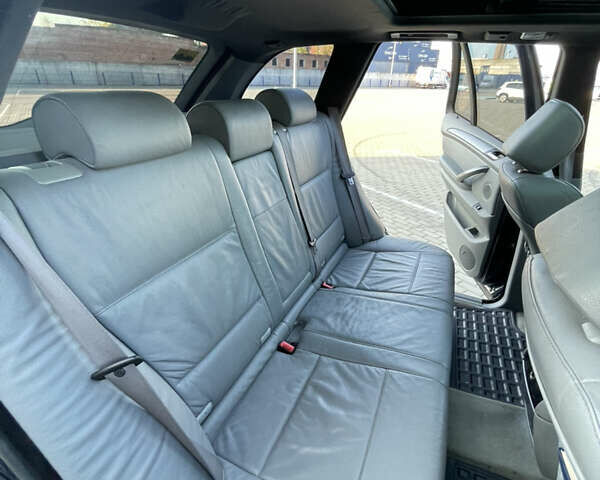 Синий БМВ Х5, объемом двигателя 3 л и пробегом 380 тыс. км за 12000 $, фото 17 на Automoto.ua
