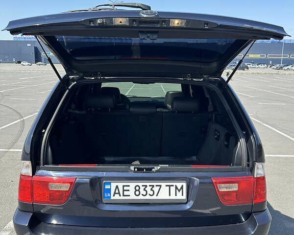 Синий БМВ Х5, объемом двигателя 3 л и пробегом 279 тыс. км за 11200 $, фото 10 на Automoto.ua
