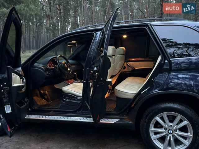 Синий БМВ Х5, объемом двигателя 3 л и пробегом 333 тыс. км за 9700 $, фото 32 на Automoto.ua