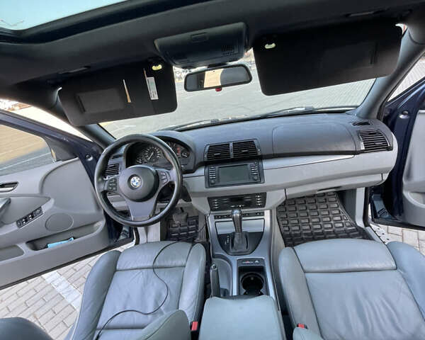 Синий БМВ Х5, объемом двигателя 3 л и пробегом 380 тыс. км за 12000 $, фото 30 на Automoto.ua