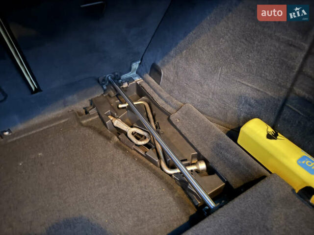 Синий БМВ Х5, объемом двигателя 3 л и пробегом 333 тыс. км за 9700 $, фото 39 на Automoto.ua