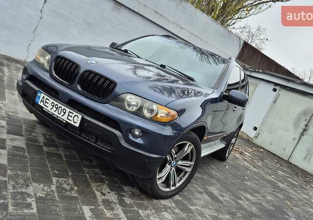 Синий БМВ Х5, объемом двигателя 4.4 л и пробегом 301 тыс. км за 8900 $, фото 1 на Automoto.ua