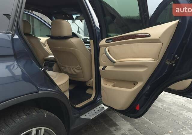 Синий БМВ Х5, объемом двигателя 4.4 л и пробегом 301 тыс. км за 8900 $, фото 18 на Automoto.ua