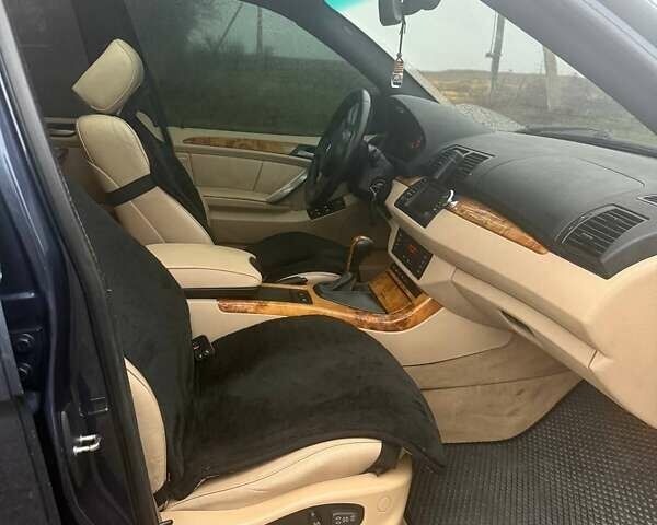 Синій БМВ Х5, об'ємом двигуна 2.99 л та пробігом 400 тис. км за 10500 $, фото 3 на Automoto.ua