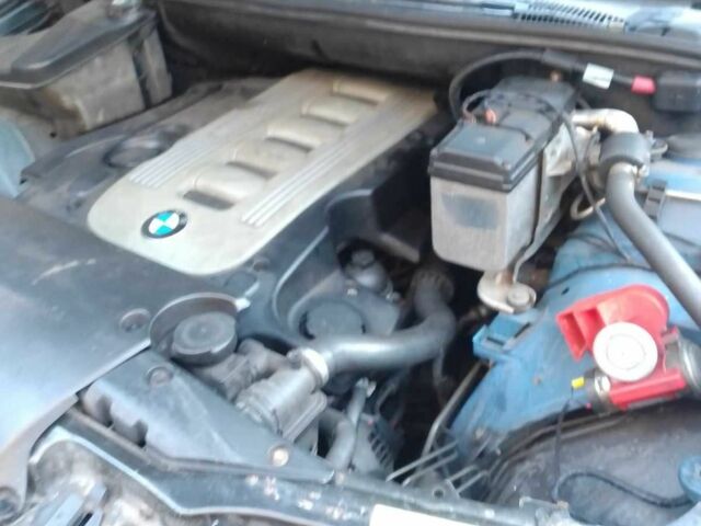 Синий БМВ Х5, объемом двигателя 3 л и пробегом 220 тыс. км за 4500 $, фото 5 на Automoto.ua