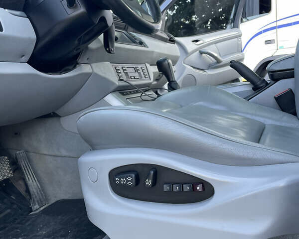 Синий БМВ Х5, объемом двигателя 3 л и пробегом 380 тыс. км за 12000 $, фото 49 на Automoto.ua