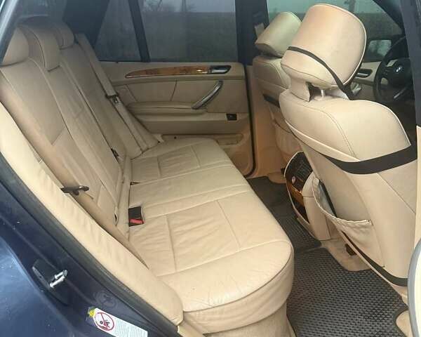 Синій БМВ Х5, об'ємом двигуна 2.99 л та пробігом 400 тис. км за 10500 $, фото 4 на Automoto.ua