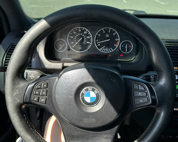 Синий БМВ Х5, объемом двигателя 3 л и пробегом 279 тыс. км за 11200 $, фото 28 на Automoto.ua