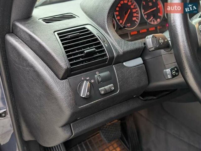 Синій БМВ Х5, об'ємом двигуна 3 л та пробігом 362 тис. км за 12700 $, фото 45 на Automoto.ua