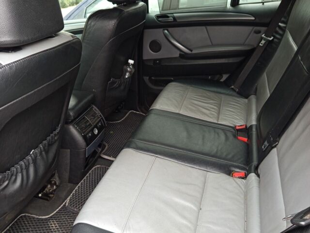 Синий БМВ Х5, объемом двигателя 3 л и пробегом 1 тыс. км за 5800 $, фото 1 на Automoto.ua