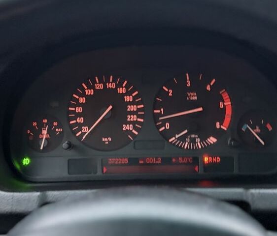 Синий БМВ Х5, объемом двигателя 3 л и пробегом 300 тыс. км за 6200 $, фото 14 на Automoto.ua