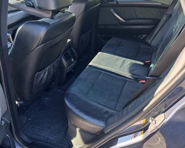 Синий БМВ Х5, объемом двигателя 2.99 л и пробегом 360 тыс. км за 10700 $, фото 8 на Automoto.ua