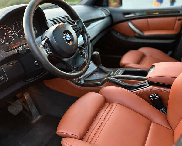 Синий БМВ Х5, объемом двигателя 3 л и пробегом 350 тыс. км за 7400 $, фото 7 на Automoto.ua