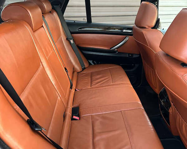 Синий БМВ Х5, объемом двигателя 3 л и пробегом 350 тыс. км за 7400 $, фото 12 на Automoto.ua