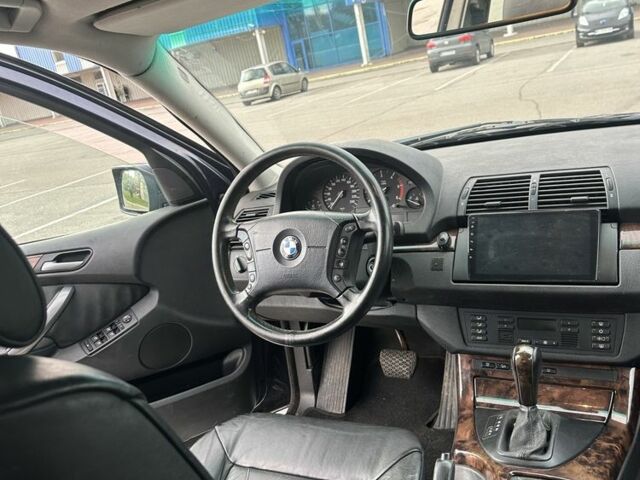 Синий БМВ Х5, объемом двигателя 0 л и пробегом 271 тыс. км за 5200 $, фото 7 на Automoto.ua