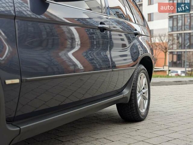 Синій БМВ Х5, об'ємом двигуна 3 л та пробігом 362 тис. км за 12700 $, фото 5 на Automoto.ua