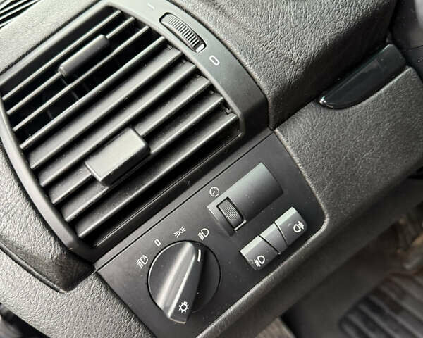 Синий БМВ Х5, объемом двигателя 2.99 л и пробегом 293 тыс. км за 11500 $, фото 7 на Automoto.ua