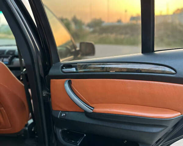 Синий БМВ Х5, объемом двигателя 3 л и пробегом 350 тыс. км за 7400 $, фото 15 на Automoto.ua