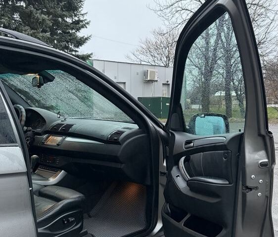 Синий БМВ Х5, объемом двигателя 3 л и пробегом 300 тыс. км за 6200 $, фото 17 на Automoto.ua