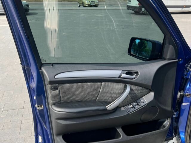 Синій БМВ Х5, об'ємом двигуна 3 л та пробігом 316 тис. км за 11500 $, фото 9 на Automoto.ua
