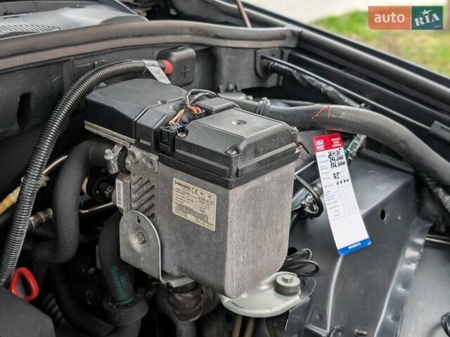 Синій БМВ Х5, об'ємом двигуна 3 л та пробігом 362 тис. км за 12700 $, фото 24 на Automoto.ua